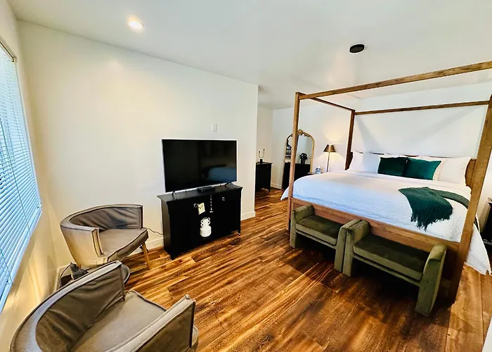 Bespoke Inn Flagstaff